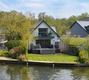 Bygningen som feriehuset ligger i