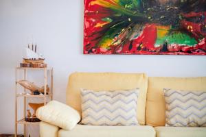 Posezení v ubytování GuestReady - Azorean retreat with Marina view + 65 fotografií