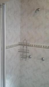 Ванная комната в Uitenhage Apartment - 4 Graaff-Reinet Rd