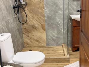 Et badeværelse på S Stay Apartments + 47 billeder