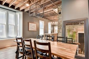 Billede fra billedgalleriet på Large Milwaukee Home • 4BR • Fast WiFi i Milwaukee