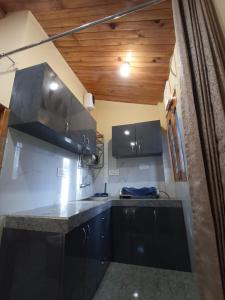 Kuchyň nebo kuchyňský kout v ubytování Wonderway Retreat Jari