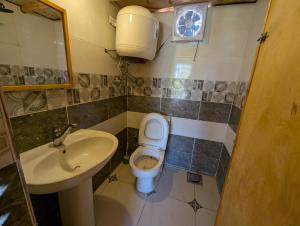 Ένα μπάνιο στο Raha Camp +81 φωτογραφίες