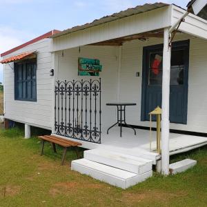 Το κτήριο όπου στεγάζεται  η παραθεριστική κατοικία