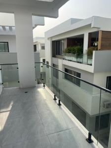 Un balcón o terraza en Remy Apartment and Villa 8 fotos más