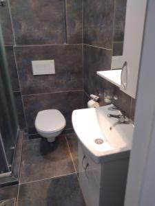 Koupelna v ubytování Mojito sleep