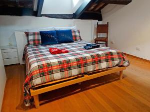 Postel nebo postele na pokoji v ubytování Charme & Luxury - Sosa Residence in the heart of Udine