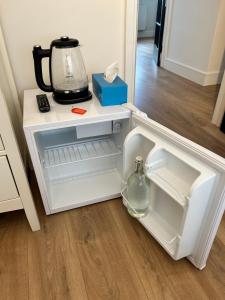 Η κουζίνα ή μικρή κουζίνα στο King Room in Windsor with Private Bathroom