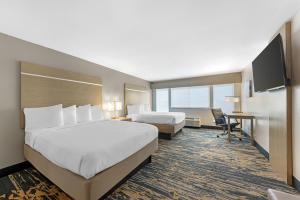 Μια τηλεόραση ή/και κέντρο ψυχαγωγίας στο Best Western Plus Killeen - Fort Cavazos Hotel & Suites