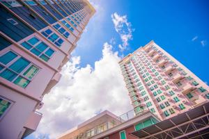 Το κτήριο όπου στεγάζεται  το διαμέρισμα