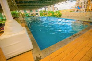 Πισίνα στο ή κοντά στο Walk to Abreeza Mall | Kitchen | Parking | Pool +12 φωτογραφίες