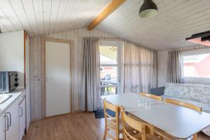 Køkken eller tekøkken på Rømø familiecamping + 8 billeder