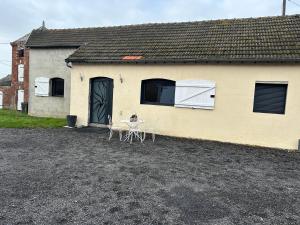 Το κτήριο όπου στεγάζεται  η παραθεριστική κατοικία