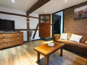 Et tv og/eller underholdning på Les Pierris near F1 circuit