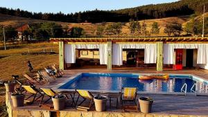 Bazén v ubytování Etno village Gostoljublje nebo v jeho okolí