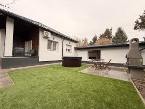 Κήπος έξω από το CasaBruno Vendégház Celldömölk