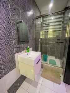 Phòng tắm tại Edens place