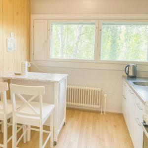 Η κουζίνα ή μικρή κουζίνα στο Bright Cozy Private Rooms 3min to Metro +7 φωτογραφίες