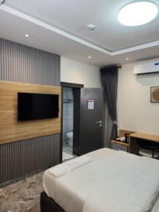 Φωτογραφία από το άλμπουμ του The Adeza σε Ife