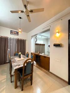 Φωτογραφία από το άλμπουμ του Tranquil Trails Sharvari Villa σε Nashik