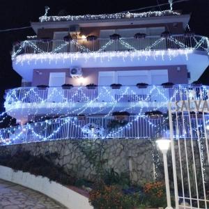 Tòa nhà nơi nhà khách tọa lạc