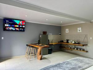 Η κουζίνα ή μικρή κουζίνα στο 30 on Tidewaters