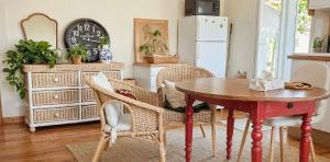 Η κουζίνα ή μικρή κουζίνα στο Chambre Chez l'habitant "Maïssi" +3 φωτογραφίες