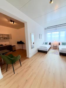 Postel nebo postele na pokoji v ubytování Business & fitter Apartment Schwabach