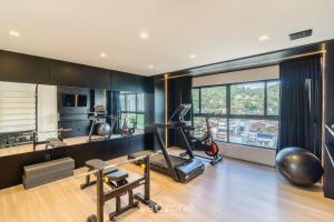 Fitness centrum a/nebo fitness zařízení v ubytování Estúdios Modernos e Completos em Blumenau - ELN