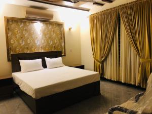 Fotografie z fotogalerie ubytování Luxury Furnished Comfort Rooms v destinaci Islámábád