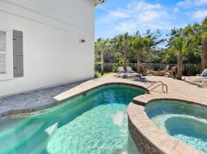 Hồ bơi trong/gần Sand Seair l Private Heated Pool l Bikes and Golf Cart included