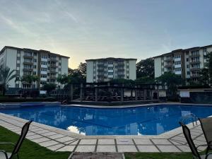 Sundlaugin á CL127 Modern Penthouse eða í nágrenninu