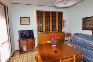 Et tv og/eller underholdning på Sea view and roof terrace! + 7 billeder