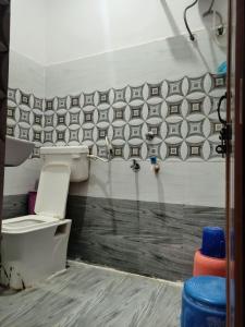 Koupelna v ubytování Gajanan Guest House