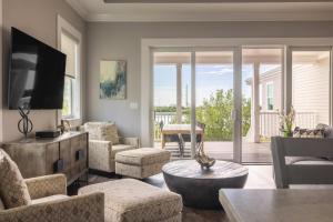 Posezení v ubytování Aquaria House -Pool & Boat Dock