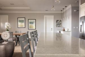 Posezení v ubytování Aquaria House -Pool & Boat Dock