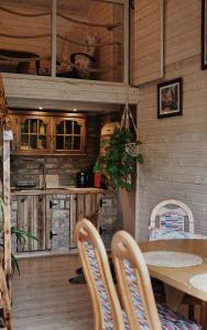 Φωτογραφία από το άλμπουμ του Ojcowska Stodoła - wooden cottage σε Wola Kalinowska