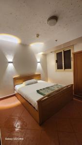 En eller flere senge i et værelse på Bent house Porto Sokhna Sea view