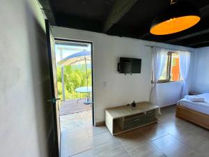 Μια τηλεόραση ή/και κέντρο ψυχαγωγίας στο MINI-SUiTE CONFORT