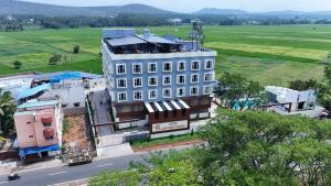 Nespecifikovaný výhled na hory nebo výhled na hory při pohledu z hotelu