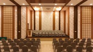 Posezení v ubytování Hotel Krithick grand