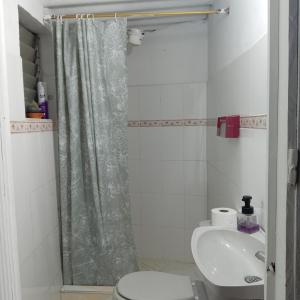 Ένα μπάνιο στο Casa Eden