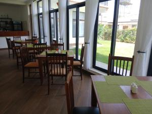 Restaurace v ubytování Bird of Paradise Eco Lodge