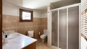 Et badeværelse på Casa Baronia - La Cerdanya