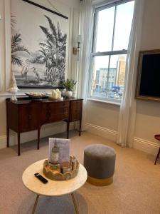 TV a/nebo společenská místnost v ubytování Station Bridge Collection - Flat 4