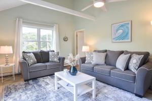 Χώρος καθιστικού στο Waterfront easy access to town center