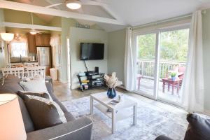 Μια τηλεόραση ή/και κέντρο ψυχαγωγίας στο Waterfront easy access to town center