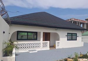 Tòa nhà nơi biệt thự tọa lạc +3 ảnh