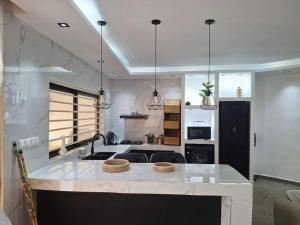 Nhà bếp/bếp nhỏ tại Marietou