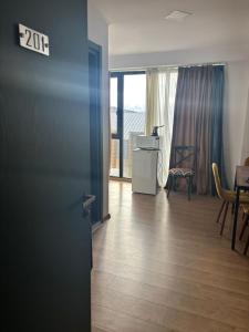 Fotografie z fotogalerie ubytování bakuriani apart hotel room 201 v destinaci Itʼkhvisi